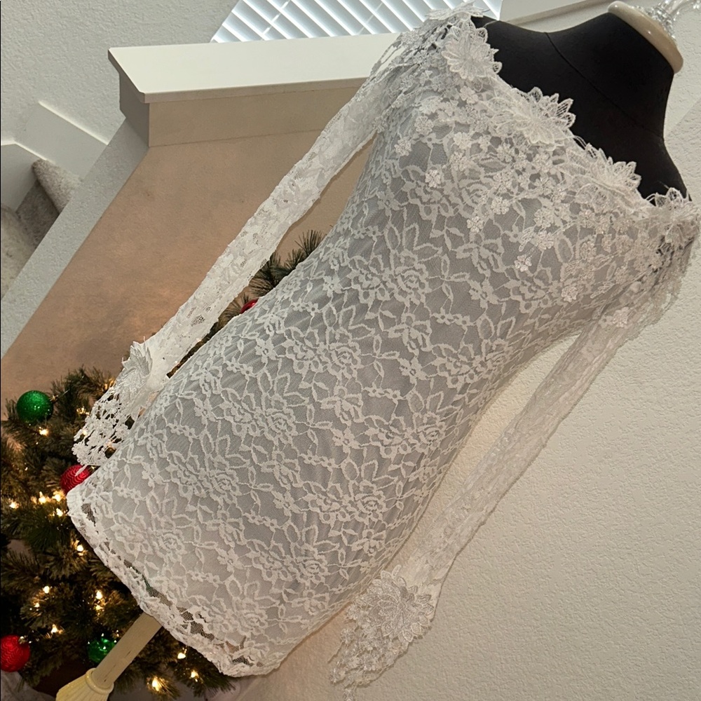 Elegant White Lace Dress
